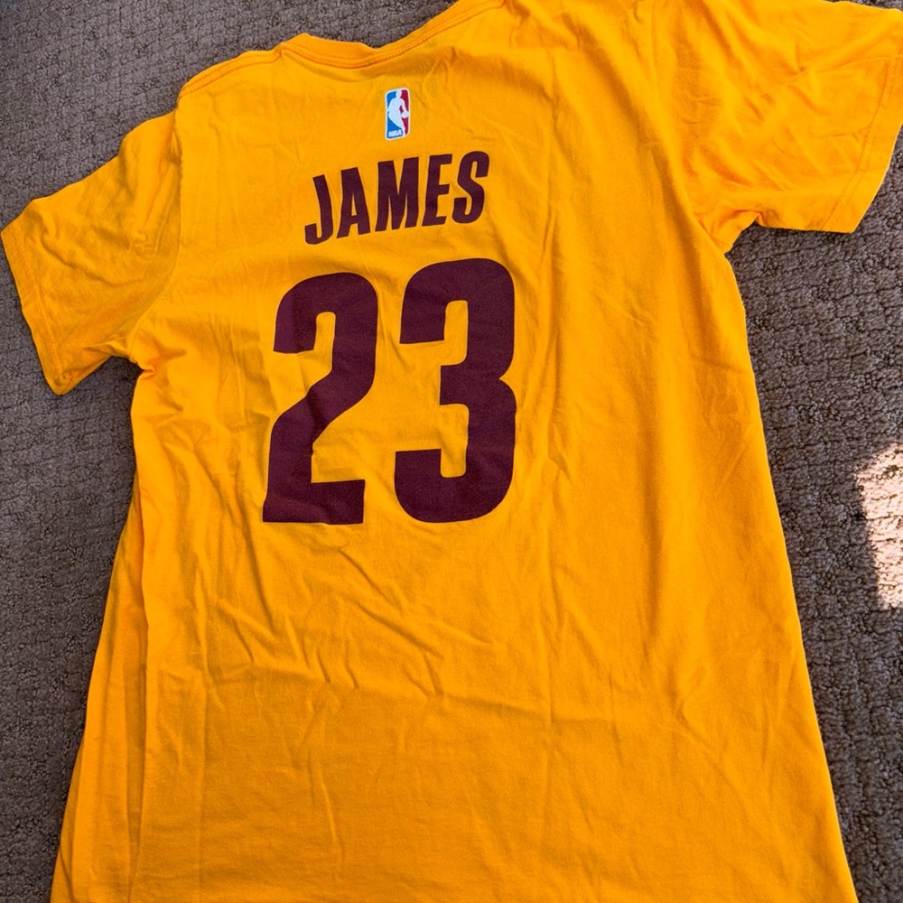 Yellow adidas NBA LeBron jersey tee size medium basketball Cavs